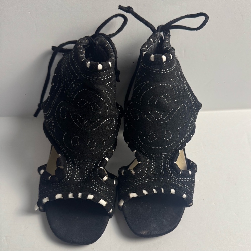 Black Embroidered Women's Size 6 1/2 - Picture 1 of 8